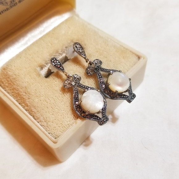 1920S Art Deco Mother of Pearl Marcasite Sterling Earrings - Picture 4 of 6